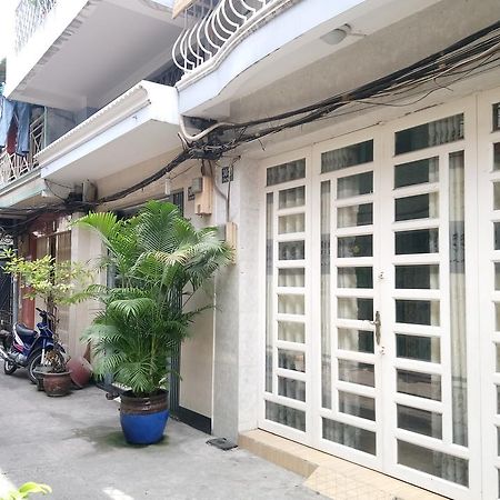 Thuy Huong Homestay Хошимин Экстерьер фото